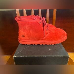 Mens NEUMEL UGG sz 10 Red Suede